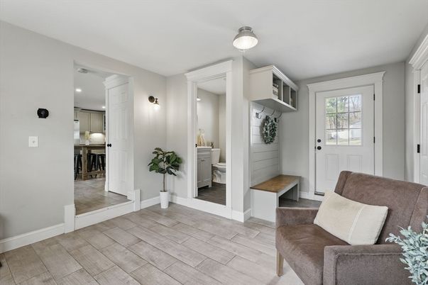 Interior, Recessed Lighting, Wood Texture Flooring