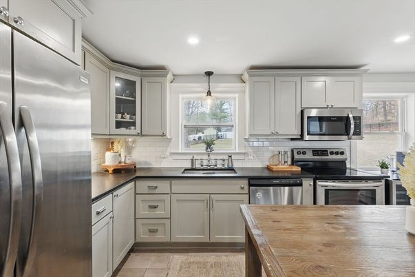 Interior, Kitchen, Pendant Lights, Recessed Lighting, Stainless Steel Appliances