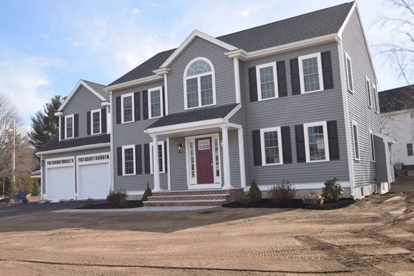 Attached, Exterior, Facade, Farmhouse
