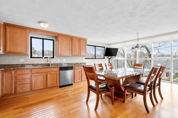 Chandelier, Dining room, Interior, Kitchen, Wood Texture Flooring