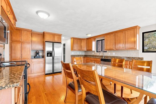 Dining room, Interior, Kitchen, Stainless Steel Appliances, Wood Texture Flooring