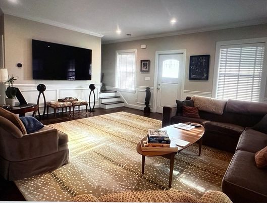Interior, Living room, Recessed Lighting, Wood Texture Flooring