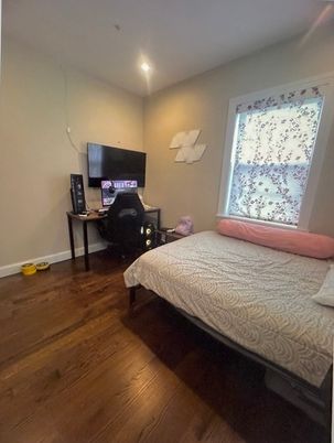 Bedroom, Home Office, Interior, Recessed Lighting, Wood Texture Flooring