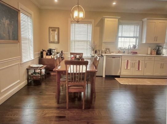 Dining room, Interior, Kitchen, Pendant Lights, Recessed Lighting, Wood Texture Flooring