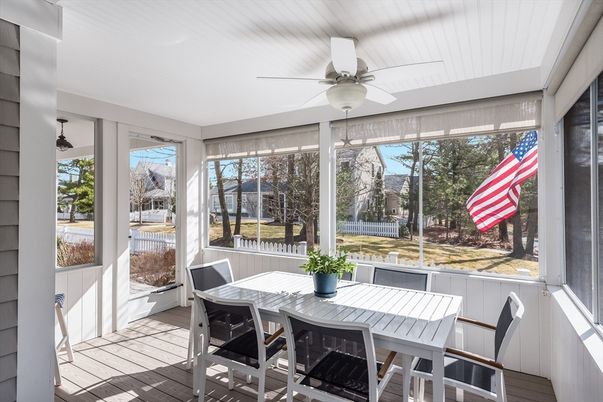 Dining room, Interior, Sun Room, Wood Texture Flooring