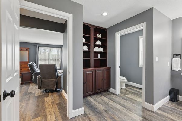 Bathroom, Interior, Recessed Lighting, Wood Texture Flooring