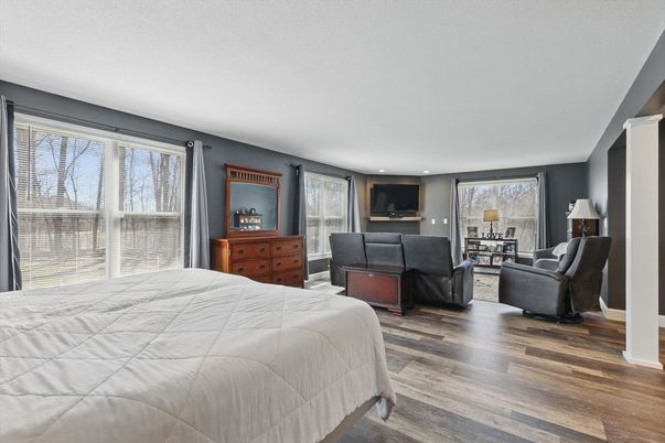 Bedroom, Interior, Living room, Recessed Lighting, Wood Texture Flooring