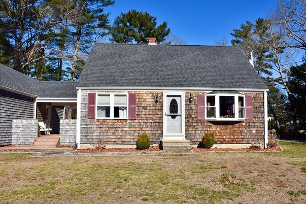 Exterior, Facade, Cape Cod