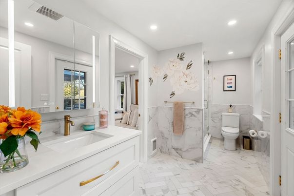 Bathroom, Dual Sink Vanities, Interior, Marble, Recessed Lighting