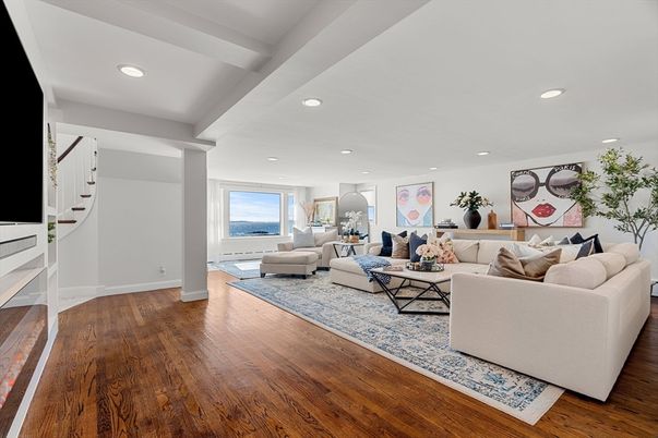 Interior, Living room, Recessed Lighting, Wood Texture Flooring