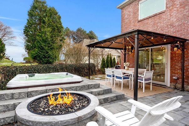 Exterior, Hot Tub