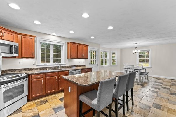 Chandelier, Dining room, Interior, Kitchen, Recessed Lighting, Stainless Steel Appliances