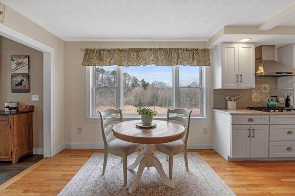 Dining room, Interior, Kitchen, Recessed Lighting, Wood Texture Flooring
