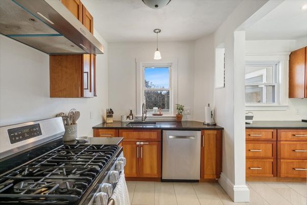Interior, Kitchen, Pendant Lights, Stainless Steel Appliances