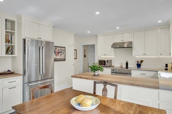 Dining room, Interior, Kitchen, Recessed Lighting, Stainless Steel Appliances, Wood Texture Flooring