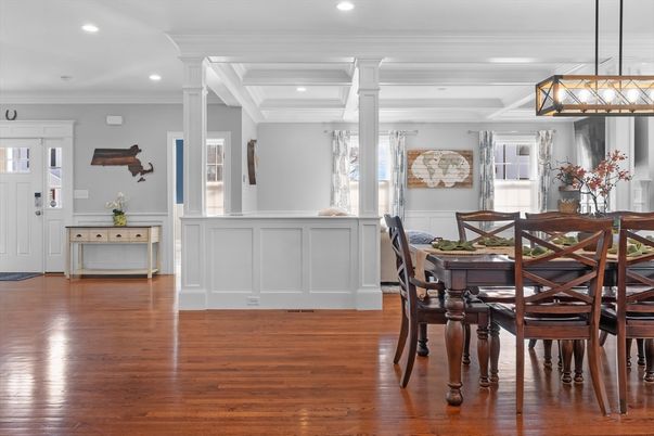 Dining room, Interior, Pendant Lights, Recessed Lighting, Wood Texture Flooring