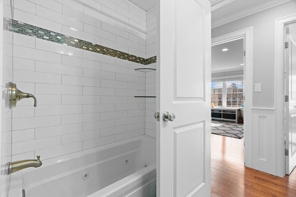 Bathroom, Interior, Recessed Lighting, Wood Texture Flooring
