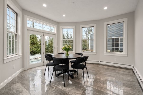 Dining room, Interior, Recessed Lighting