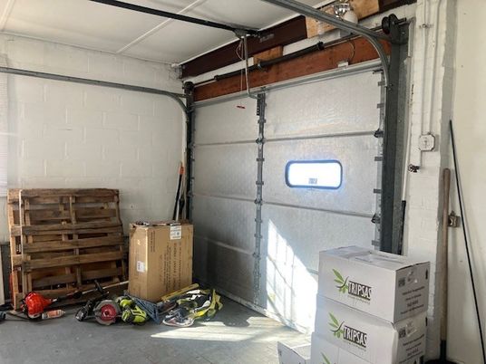 Garage, Interior