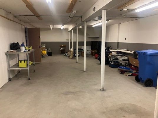 Garage, Interior