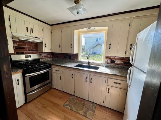 Interior, Kitchen, Wood Texture Flooring