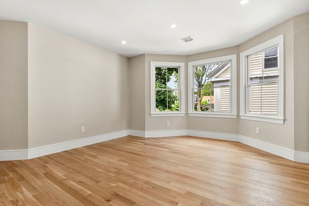 Empty room, Interior, Recessed Lighting, Wood Texture Flooring