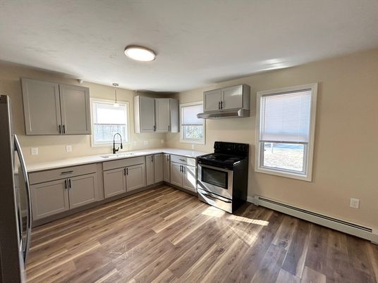 Interior, Kitchen, Pendant Lights, Wood Texture Flooring