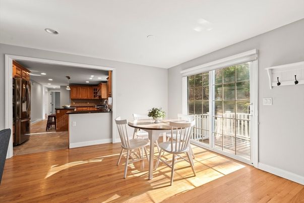 Dining room, Interior, Kitchen, Recessed Lighting, Wood Texture Flooring