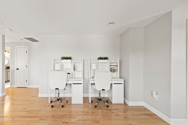 Home Office, Interior, Recessed Lighting, Wood Texture Flooring
