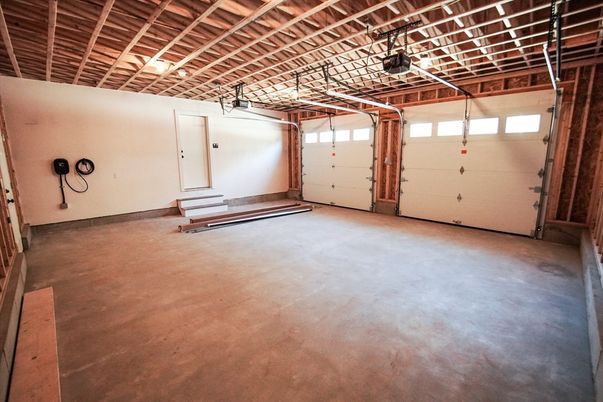 Garage, Interior, Wooden Beams