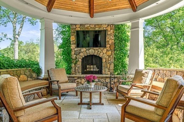 Exterior, Fireplace
