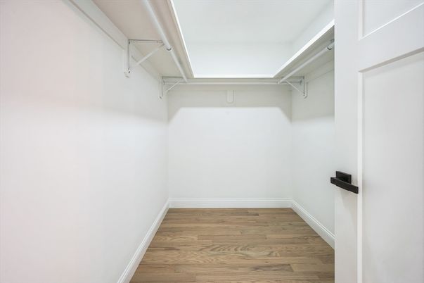 Interior, Walk-in Closets, Wood Texture Flooring