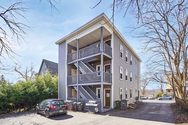 Exterior, Facade, Queen Anne Victorian