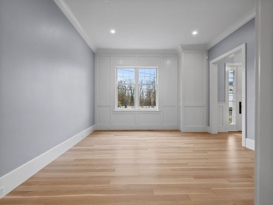 Empty room, Interior, Recessed Lighting, Wood Texture Flooring