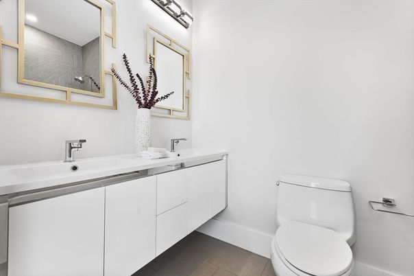 Bathroom, Dual Sink Vanities, Interior, Recessed Lighting