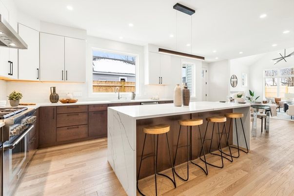 Dining room, Interior, Kitchen, Pendant Lights, Recessed Lighting, Wood Texture Flooring