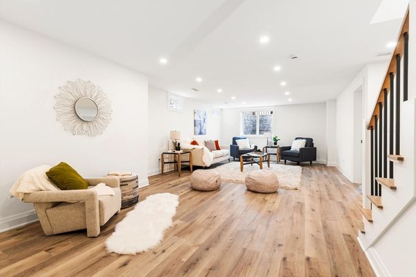 Interior, Living room, Recessed Lighting, Wood Texture Flooring