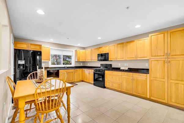 Dining room, Interior, Kitchen, Recessed Lighting