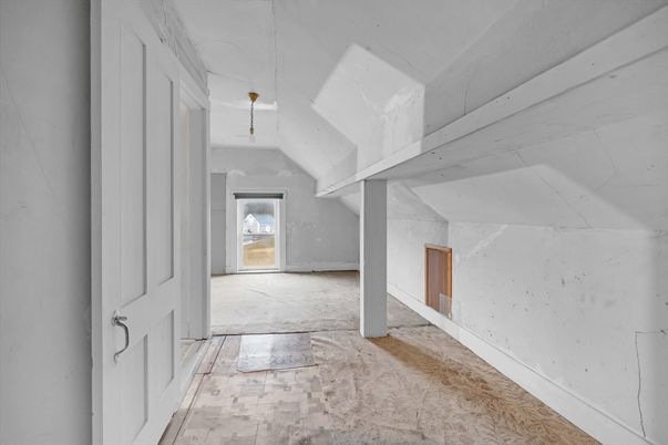 Empty room, Interior, Pendant Lights