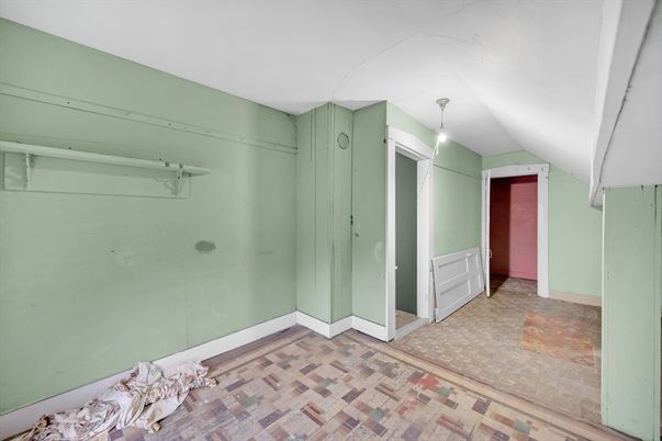 Empty room, Interior, Pendant Lights