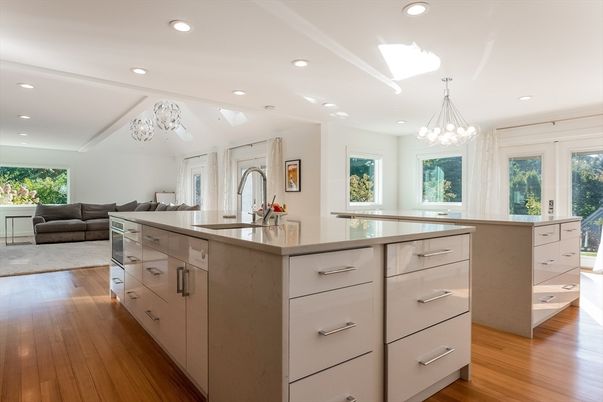 Interior, Kitchen, Living room, Pendant Lights, Recessed Lighting, Wood Texture Flooring