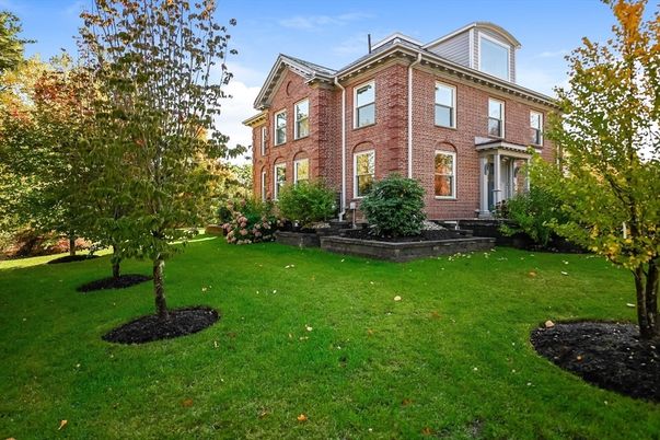Backyard, Exterior, Facade, Brick Facade, Georgian