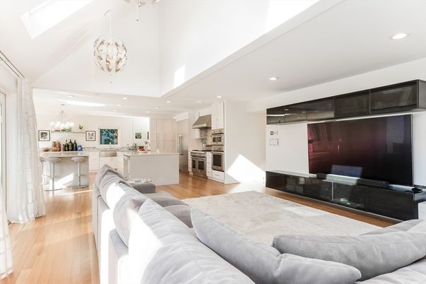 Chandelier, Dining room, Interior, Kitchen, Living room, Recessed Lighting, Stainless Steel Appliances, Wood Texture Flooring