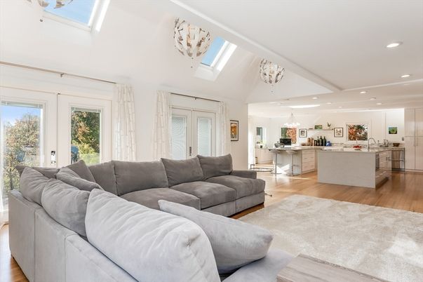 Chandelier, Interior, Kitchen, Living room, Pendant Lights, Recessed Lighting, Wood Texture Flooring