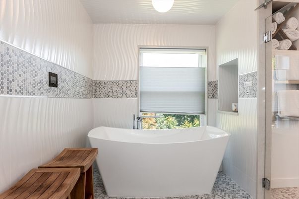 Bathroom, Free Standing Baths, Interior