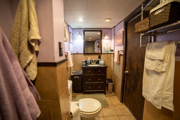 Bathroom, Interior, Recessed Lighting