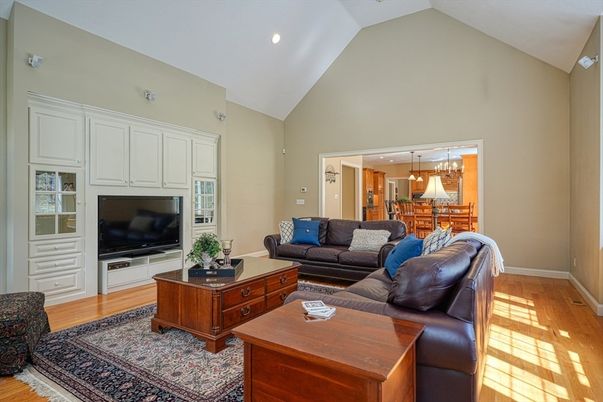 Interior, Kitchen, Living room, Pendant Lights, Recessed Lighting, Wood Texture Flooring