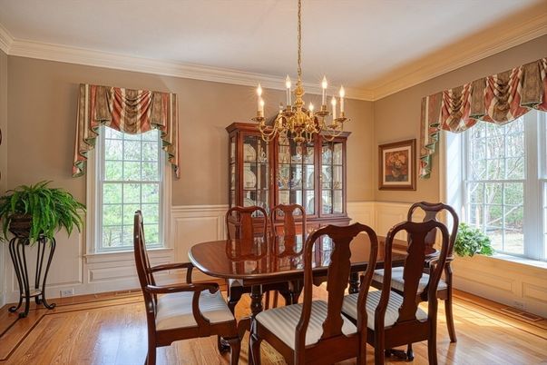 Chandelier, Dining room, Interior, Wood Texture Flooring
