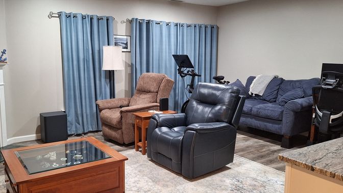 Fitness Equipment, Interior, Living room, Wood Texture Flooring