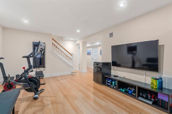 Fitness Equipment, Interior, Recessed Lighting, Wood Texture Flooring